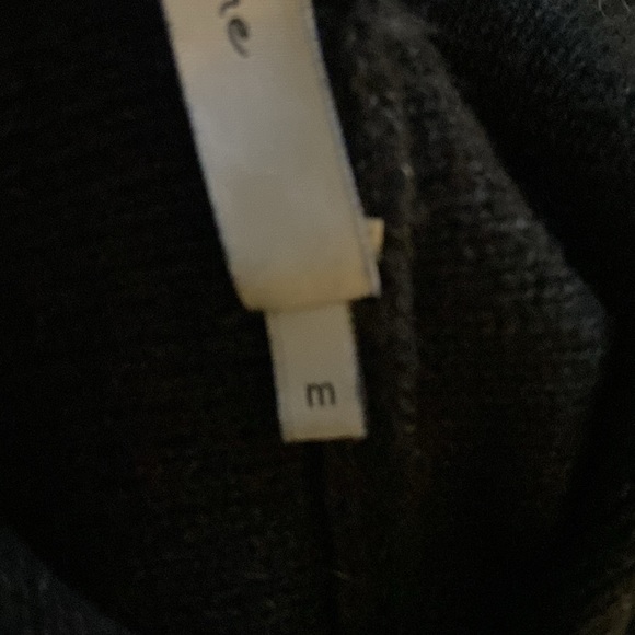 Harper lane Gray hooded sweater with pockets grommet details size M - Picture 11 of 13